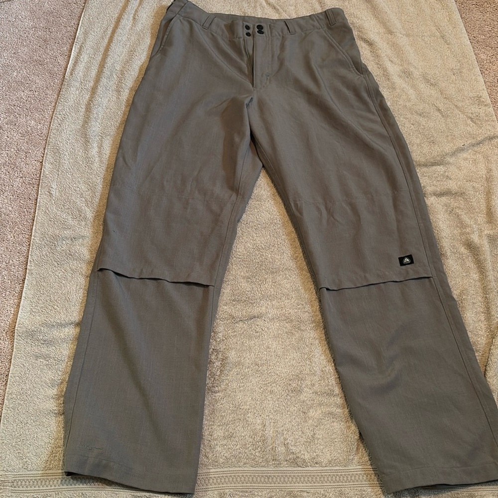 Men’s nike ACG light weight travelling pants